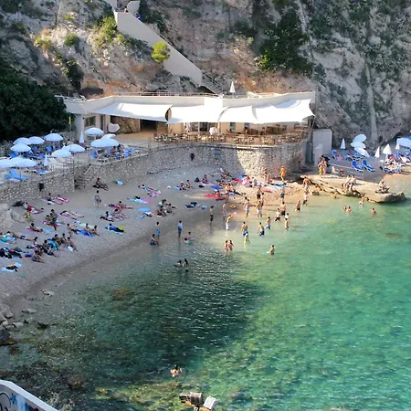 By The Sea - 20318 دوبروفينك